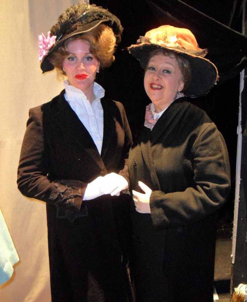 Amy Duggan, Wendy Newton